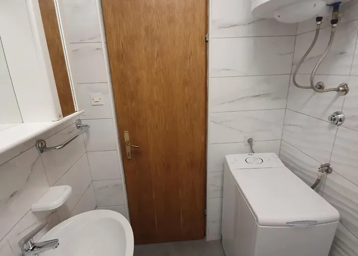 1 Apartament *