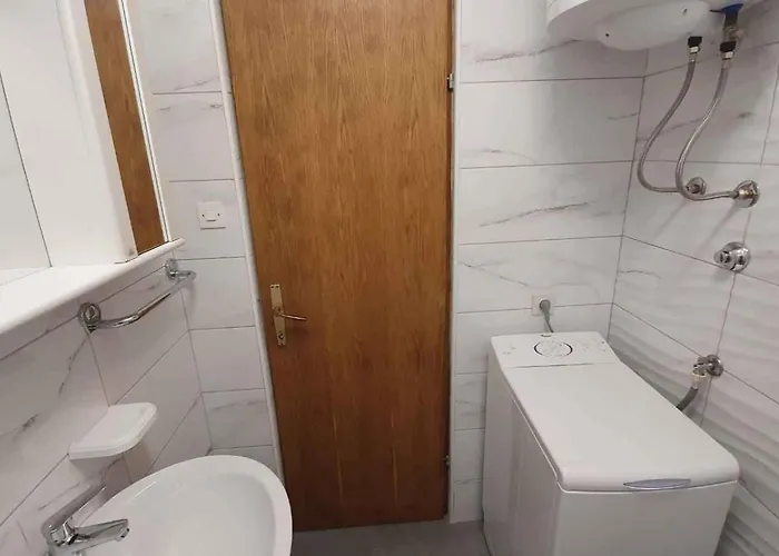1 * Ljubač