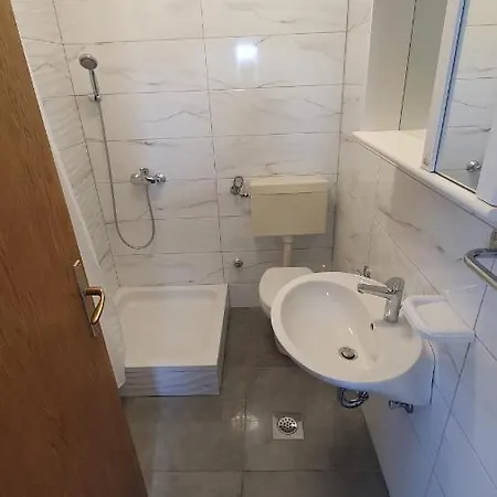 1 * Ljubac (Zadar)