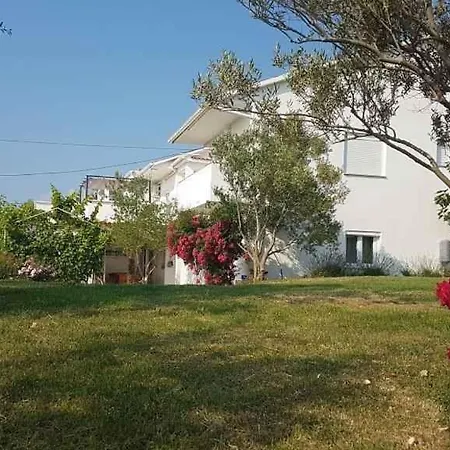 Ljubac 1 Διαμέρισμα *