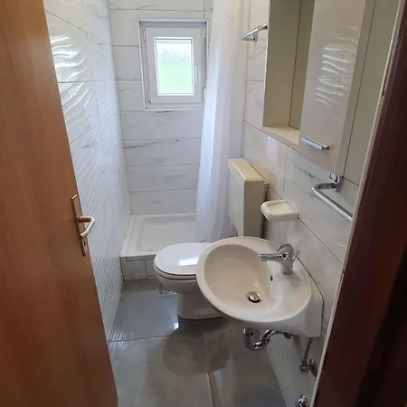 Διαμέρισμα Ljubac 1 *